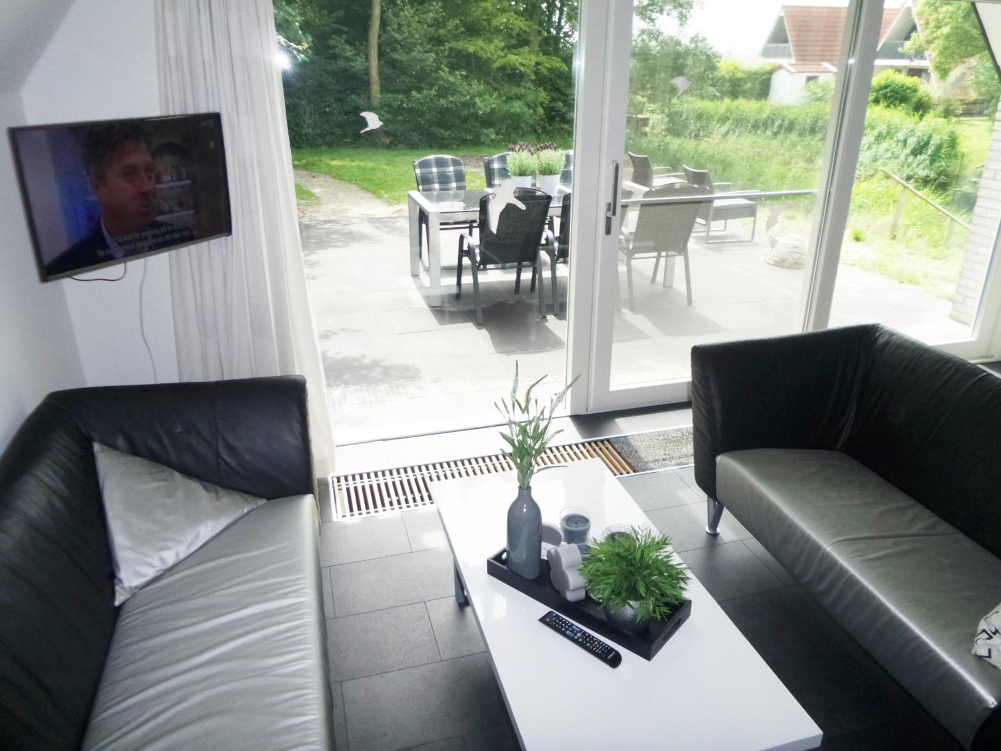 Sonnenhaus 6 Pers House With Sunny Terrace At A Typical Dutch Canal & By Lauwersmeer Lake. Anjum Exteriör bild