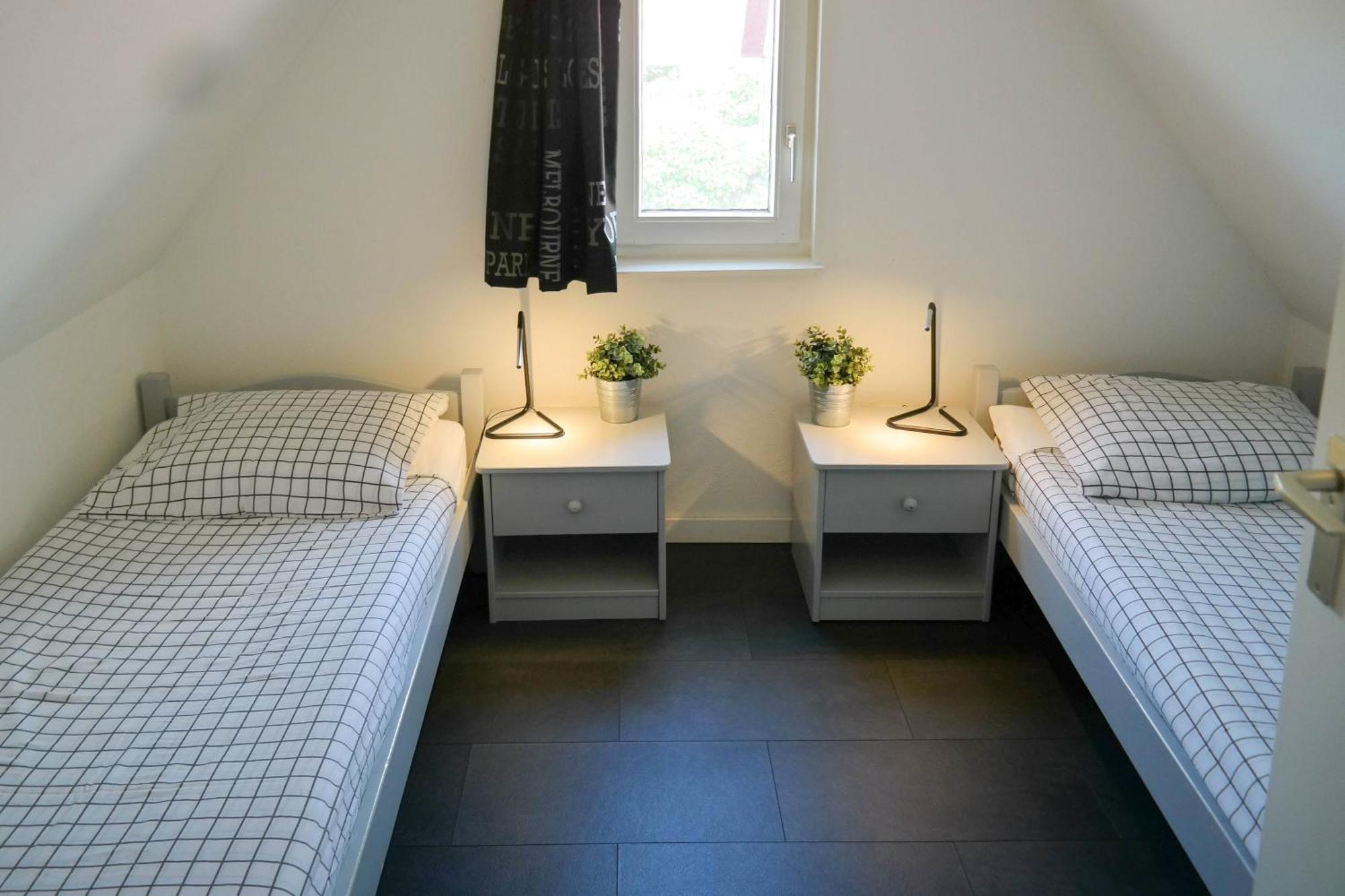 Sonnenhaus 6 Pers House With Sunny Terrace At A Typical Dutch Canal & By Lauwersmeer Lake. Anjum Exteriör bild