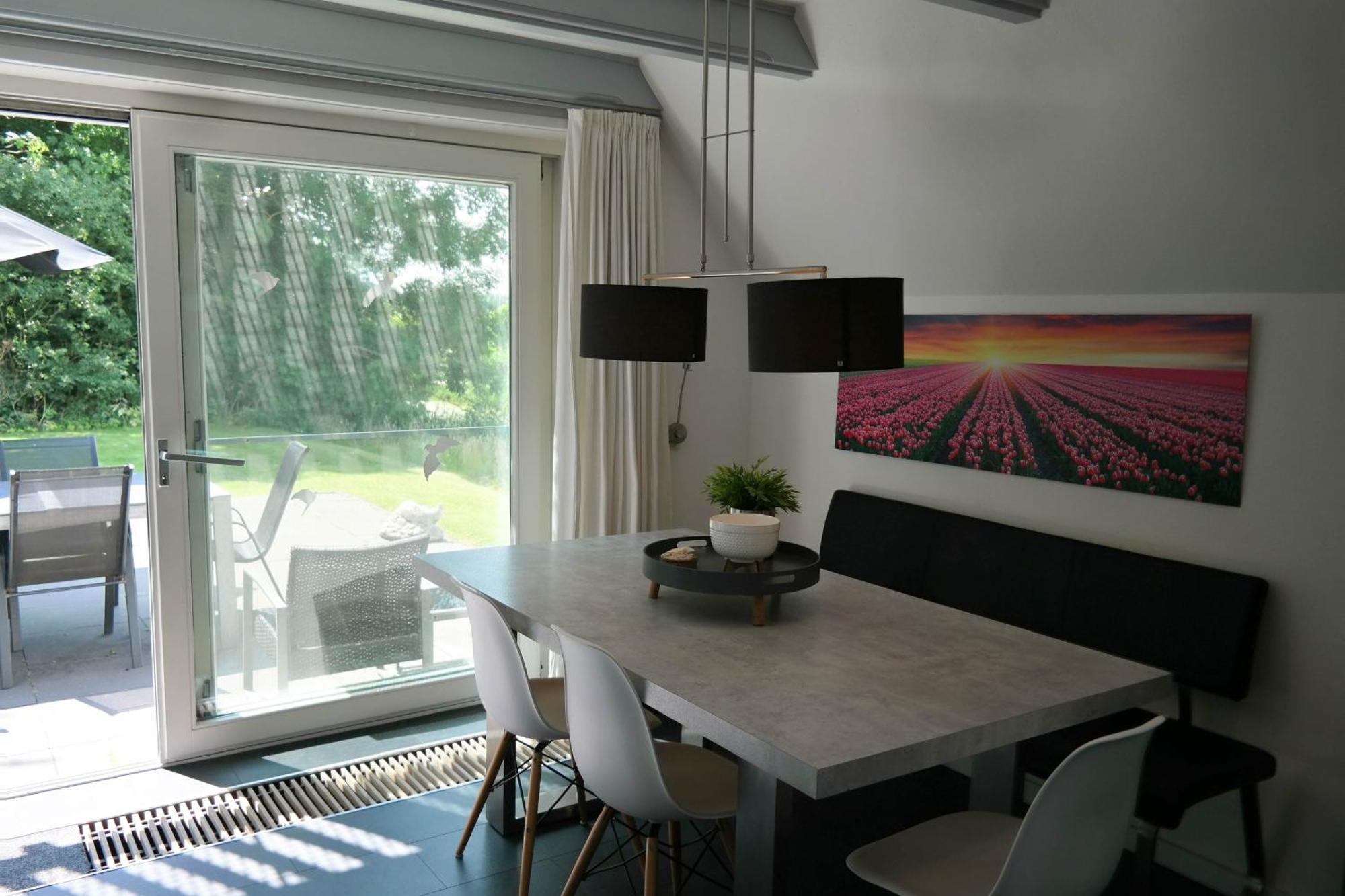 Sonnenhaus 6 Pers House With Sunny Terrace At A Typical Dutch Canal & By Lauwersmeer Lake. Anjum Exteriör bild